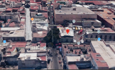 CASA CON  CON BODEGA Y LOCALES COMERCIALES