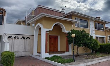 SE VENDE HERMOSA CASA SECTOR LA ARMENIA – VALLE DE LOS CHILLOS