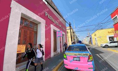 Local comercial en renta, ubicado en esquina ideal para tienda de conveniencia, de productos de limpieza, supermercado, farmacia, restaurante, cadena comercial.