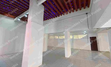 Local comercial en renta, ubicado en esquina ideal para tienda de conveniencia, de productos de limpieza, supermercado, farmacia, restaurante, cadena comercial.