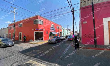 Local comercial en renta, ubicado en esquina ideal para tienda de conveniencia, de productos de limpieza, supermercado, farmacia, restaurante, cadena comercial.