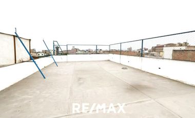 LOCAL COMERCIAL CON LA MEJOR UBICACION Y VISIBILIDAD | CARABAYLLO
