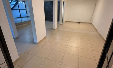 Arcos de la Hacienda Hermosa Casa En Esquina Con Ampliaciones