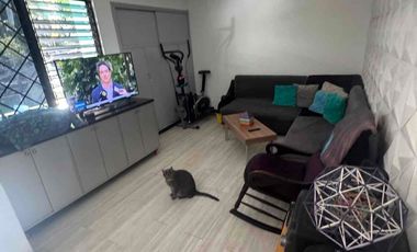 Venta casa unifamiliar 134m2 lote y 224m2 construidos,, Medellín Calasanz $842 millones