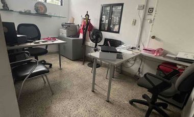 Venta casa unifamiliar 134m2 lote y 224m2 construidos,, Medellín Calasanz $842 millones