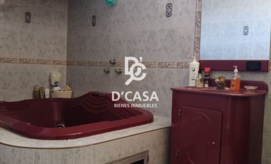 SE VENDE CASA EN SANTA MARÍA