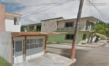 CASA EN VENTA EN AVE LIRA RESERVA TARIMOYA VERACRUZ (RHM205)