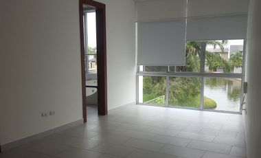 Isla Mocoli, renta de linda casa 4 dormitorios al pie de lago