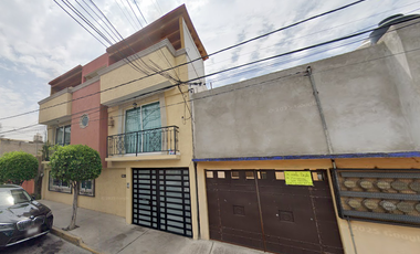 NO CREDITOS,  VENTA DE CASA DE RECUPERACÍON HIPOTECARIA, PEDREGAL DE SANTA URSULA, COYOACAN,CDMX