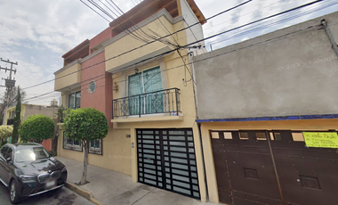 NO CREDITOS,  VENTA DE CASA DE RECUPERACÍON HIPOTECARIA, PEDREGAL DE SANTA URSULA, COYOACAN,CDMX