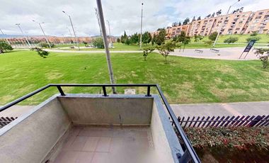 Apartamento en venta en Pomarrosa con balcón Ciudad Verde Soacha 3 hab 1 est. 2 bañ