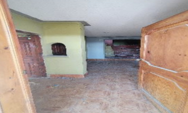 CASA GRANDE EN BUENA UBICACION, CON OPORTUNIDAD DE ADQUIRIR CON TU CREDITO!!!!