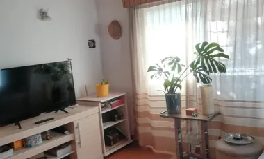 CASA AMERICANA CON LOTE - BIEN UBICADA