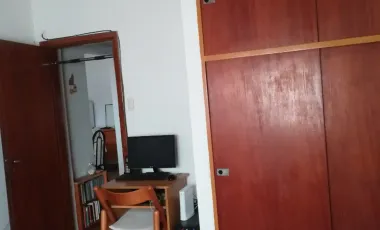 CASA AMERICANA CON LOTE - BIEN UBICADA