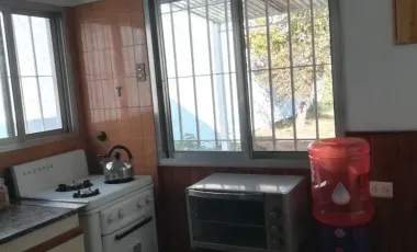 CASA AMERICANA CON LOTE - BIEN UBICADA