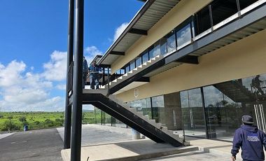 Local en venta en plaza comercial nueva sobre Prolongación Constituyentes Oriente