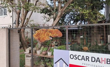 CASA CON PARQUE, Y CÁLIDOS AMBIENTES