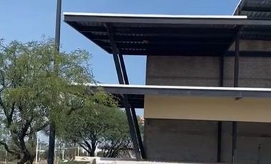 Local en venta en plaza comercial nueva sobre Prolongación Constituyentes Oriente