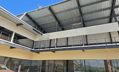 Local en venta en plaza comercial nueva sobre Prolongación Constituyentes Oriente