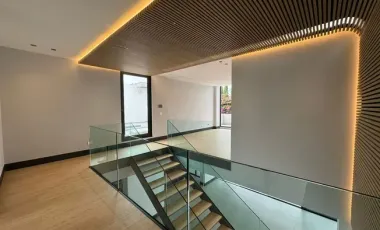 Casa en venta, sector Puembo con piscina