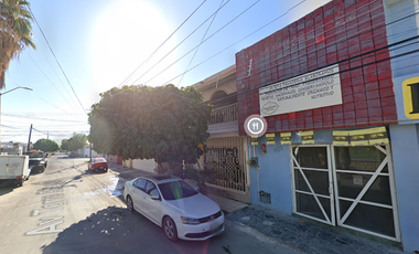 CASA EN VENTA  CON EXCELENTE UBICACION , TORRE BLANCA 955	San Felipe	Torreón	COHPUILA