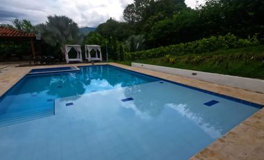 ALQUILER DE FINCA LA PORTADA TEL3007870569 EN PIEDECUESTA