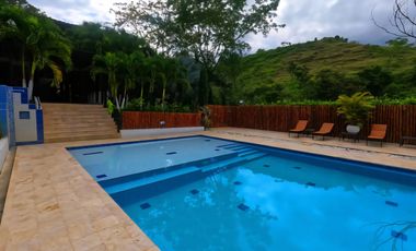 ALQUILER DE FINCA LA PORTADA TEL3007870569 EN PIEDECUESTA