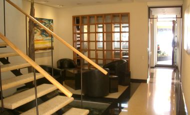 Oficina en alquiler en planta baja de edificio colonia Aguilera