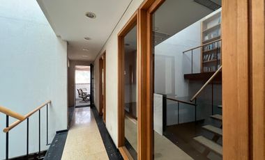 Oficina en alquiler en segunda planta en edificio colonia Aguilera