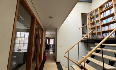 Oficina en alquiler en segunda planta en edificio colonia Aguilera