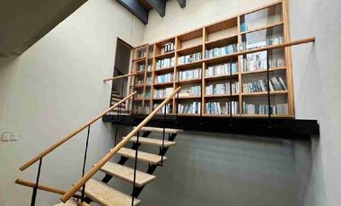 Oficina en alquiler en segunda planta en edificio colonia Aguilera