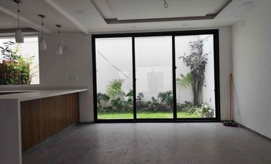 Amplio departamento, con vigilancia