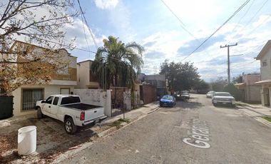 Casa en remate bancario en Zona Linares!!