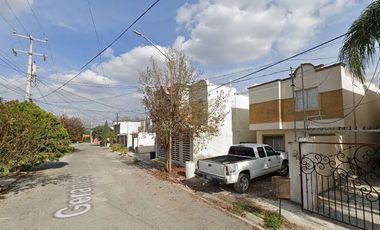 Casa en remate bancario en Zona Linares!!