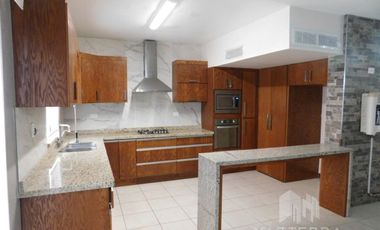 CASA EN RENTA PUENTE DE CANTERA