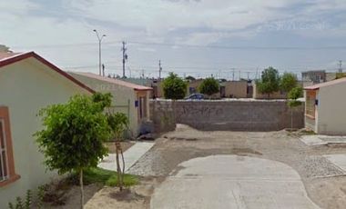¡OPORTUNIDAD ÚNICA! REMATO CASA EN CERRADA SAN MARCOS, FRACC LA AMISTAD. TORREÓN