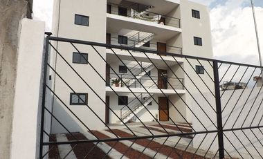 Departamento de 3 recámaras en Col. Lomas de Castillotla cerca de la 11 sur y 127 pte