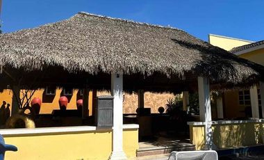 VENTA DE CASA AMUEBLADA CON ALBERCA PALAPA Y CABAÑA  EN LA MORALEDA ATLIXCO cerca de topolino tiene pozo