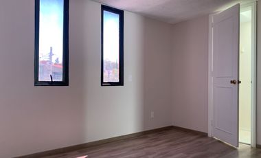 Renta casa sola en Jardines del Pedregal con gran jardìn.