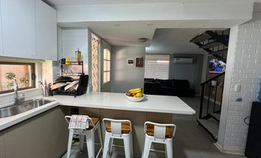 Casa Remodelada con Piscina en Excelente Estado, Quilicura.