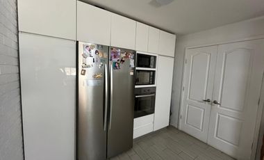 Casa Remodelada con Piscina en Excelente Estado, Quilicura.