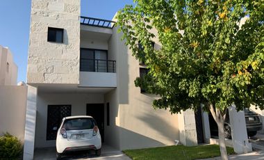 Casa en renta totalmente amueblada y equipada en fraccionamiento privado