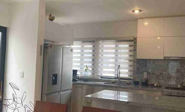 A unos pasos del Club de Golf Zirándaro en SMA PRECIOSA casa en condominio en venta PA 2 recamaras 2 baños  PB recamara con baño, sala comedor1/2 baño , jardin, roof garden. Diferentes modelos