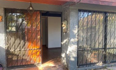 Vendo acogedora casa en Las Condes