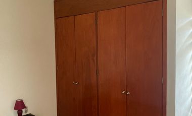 RENTA DE CASA EN PRIVADA CON 3 CASAS, PORTON ELECTRICO Y  LUGAR MUY SEGURO