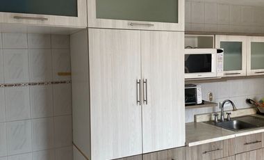 RENTA DE CASA EN PRIVADA CON 3 CASAS, PORTON ELECTRICO Y  LUGAR MUY SEGURO