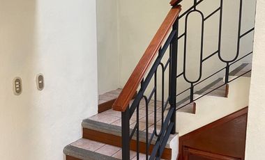 RENTA DE CASA EN PRIVADA CON 3 CASAS, PORTON ELECTRICO Y  LUGAR MUY SEGURO EN IXTULCO, TLAXCALA.