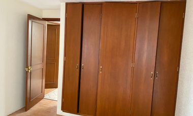 RENTA DE CASA EN PRIVADA CON 3 CASAS, PORTON ELECTRICO Y  LUGAR MUY SEGURO EN IXTULCO, TLAXCALA.