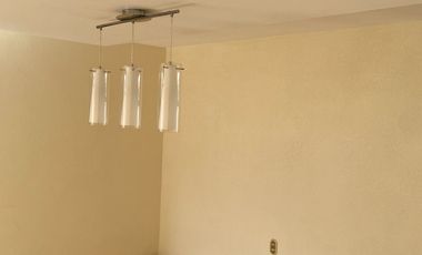 RENTA DE CASA EN PRIVADA CON 3 CASAS, PORTON ELECTRICO Y  LUGAR MUY SEGURO EN IXTULCO, TLAXCALA.