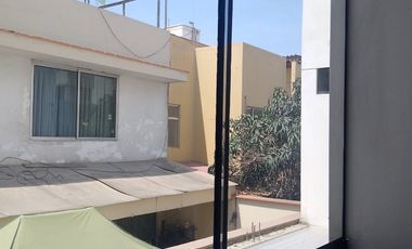 DEPARTAMENTO SEGUNDO PISO CON COCHERA MIRAFLORES